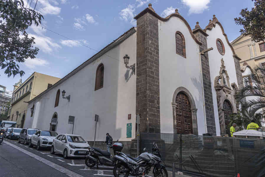 Tenerife 045 - Santa Cruz de Tenerife - iglesia de San Francisco.jpg